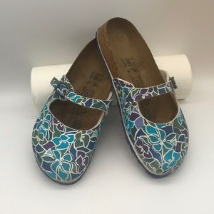 Birki’s worn slightly flower print size 7